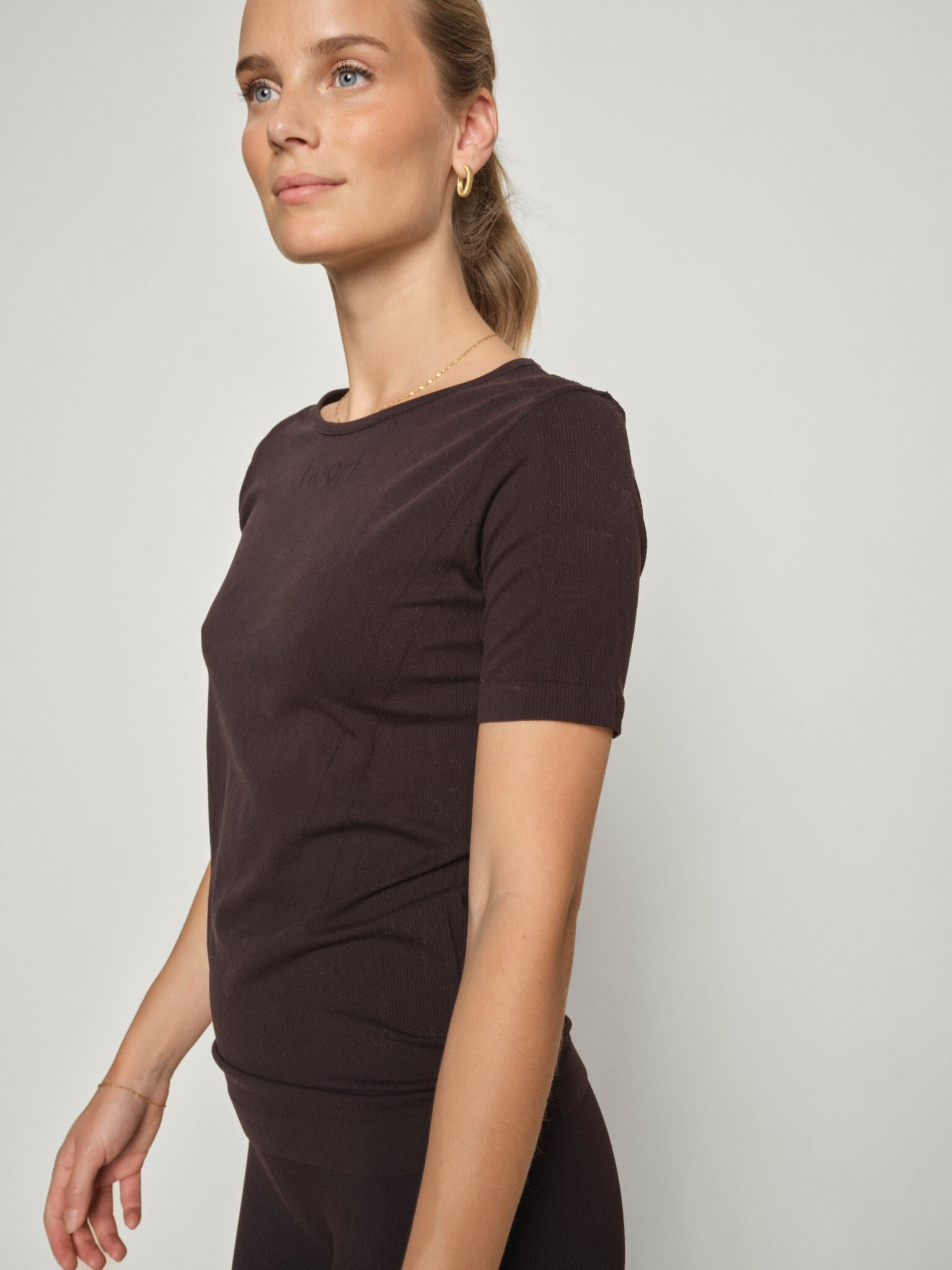 Modelshot / Black / Detail